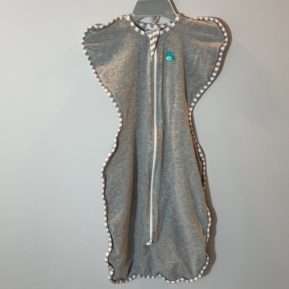 Size medium Love to Dream swaddle
